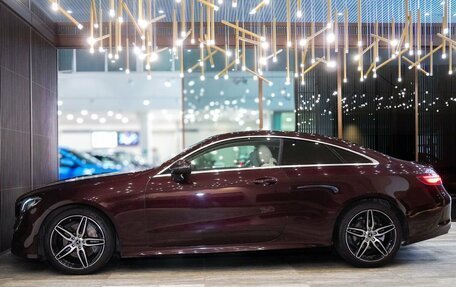 Mercedes-Benz E-Класс, 2019 год, 3 990 000 рублей, 5 фотография