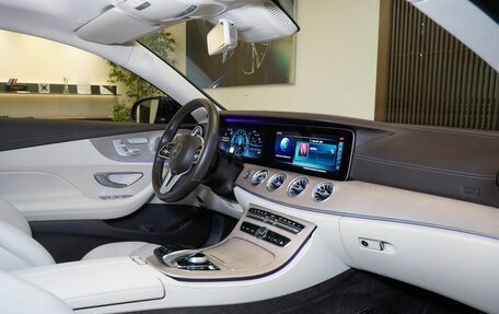 Mercedes-Benz E-Класс, 2019 год, 3 990 000 рублей, 18 фотография