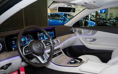 Mercedes-Benz E-Класс, 2019 год, 3 990 000 рублей, 13 фотография
