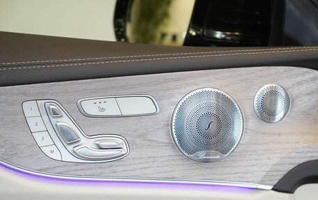 Mercedes-Benz E-Класс, 2019 год, 3 990 000 рублей, 29 фотография