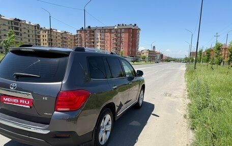 Toyota Highlander III, 2012 год, 1 820 000 рублей, 7 фотография
