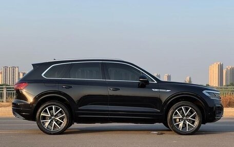Volkswagen Touareg III, 2021 год, 4 200 002 рублей, 8 фотография