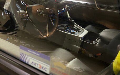 Toyota RAV4, 2020 год, 3 250 000 рублей, 2 фотография