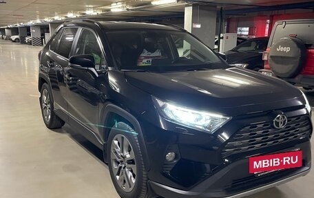 Toyota RAV4, 2020 год, 3 250 000 рублей, 8 фотография