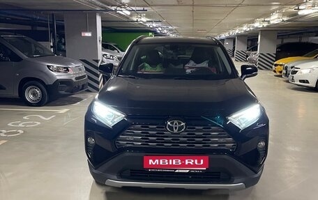Toyota RAV4, 2020 год, 3 250 000 рублей, 10 фотография