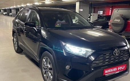 Toyota RAV4, 2020 год, 3 250 000 рублей, 7 фотография