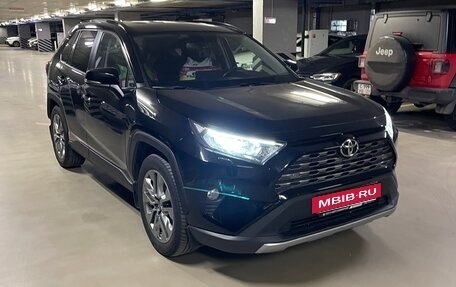 Toyota RAV4, 2020 год, 3 250 000 рублей, 5 фотография