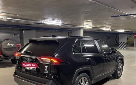 Toyota RAV4, 2020 год, 3 250 000 рублей, 11 фотография