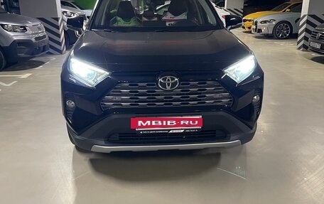 Toyota RAV4, 2020 год, 3 250 000 рублей, 14 фотография