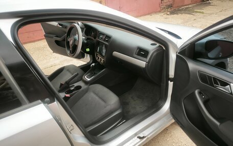Volkswagen Jetta VI, 2011 год, 450 000 рублей, 14 фотография