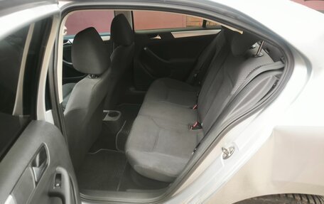 Volkswagen Jetta VI, 2011 год, 450 000 рублей, 12 фотография