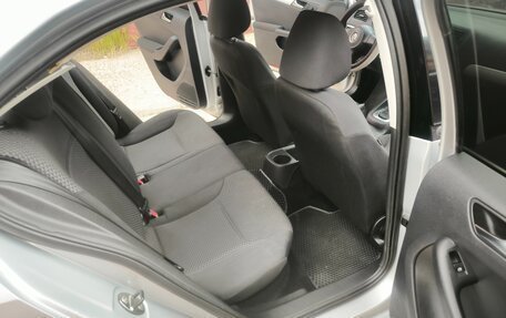 Volkswagen Jetta VI, 2011 год, 450 000 рублей, 16 фотография