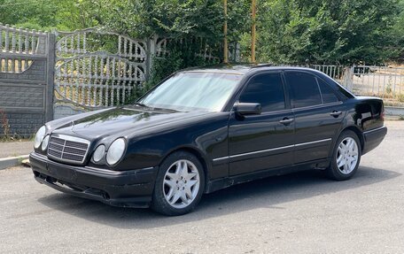 Mercedes-Benz E-Класс, 1996 год, 385 000 рублей, 7 фотография