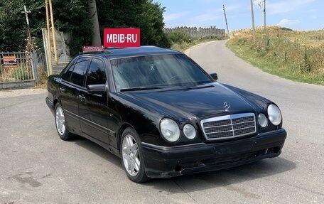 Mercedes-Benz E-Класс, 1996 год, 385 000 рублей, 6 фотография