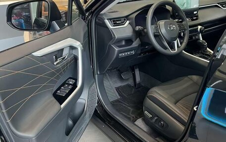 Toyota RAV4, 2024 год, 2 228 700 рублей, 4 фотография