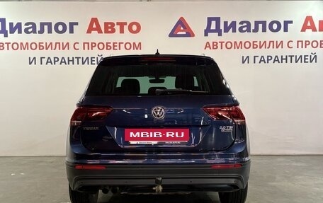 Volkswagen Tiguan II, 2017 год, 2 422 000 рублей, 4 фотография