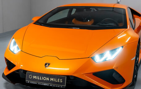 Lamborghini Huracán, 2020 год, 26 000 000 рублей, 2 фотография