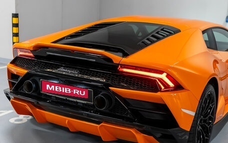 Lamborghini Huracán, 2020 год, 26 000 000 рублей, 11 фотография