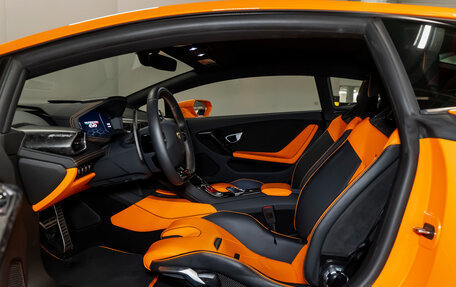 Lamborghini Huracán, 2020 год, 26 000 000 рублей, 20 фотография
