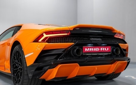 Lamborghini Huracán, 2020 год, 26 000 000 рублей, 14 фотография