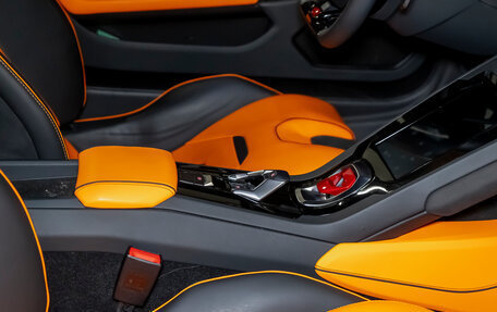 Lamborghini Huracán, 2020 год, 26 000 000 рублей, 27 фотография