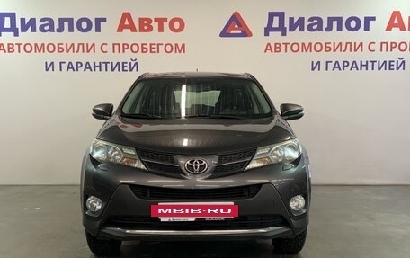 Toyota RAV4, 2015 год, 1 900 000 рублей, 2 фотография
