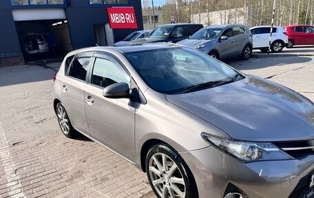 Toyota Auris II, 2013 год, 1 200 000 рублей, 1 фотография