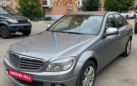 Mercedes-Benz C-Класс, 2008 год, 900 000 рублей, 3 фотография