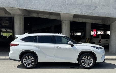 Toyota Highlander, 2025 год, 5 390 000 рублей, 9 фотография