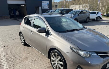Toyota Auris II, 2013 год, 1 200 000 рублей, 2 фотография
