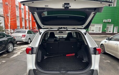 Toyota RAV4, 2023 год, 3 000 000 рублей, 5 фотография