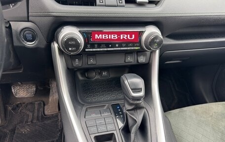 Toyota RAV4, 2023 год, 3 000 000 рублей, 12 фотография