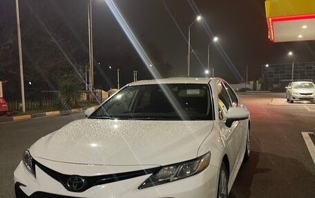 Toyota Camry, 2021 год, 2 600 000 рублей, 12 фотография