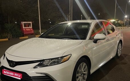Toyota Camry, 2021 год, 2 600 000 рублей, 13 фотография