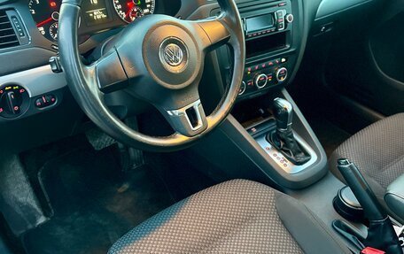 Volkswagen Jetta VI, 2012 год, 1 047 000 рублей, 5 фотография