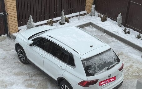 Volkswagen Tiguan II, 2018 год, 2 530 000 рублей, 13 фотография