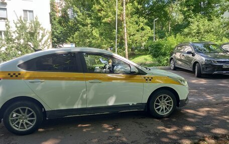 Hyundai Solaris II рестайлинг, 2018 год, 650 000 рублей, 5 фотография