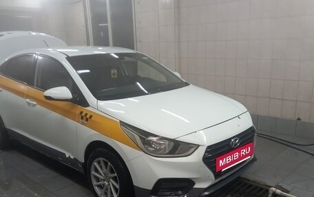 Hyundai Solaris II рестайлинг, 2018 год, 650 000 рублей, 8 фотография