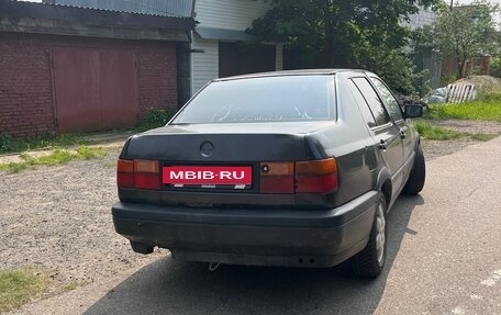 Volkswagen Vento, 1993 год, 120 000 рублей, 3 фотография