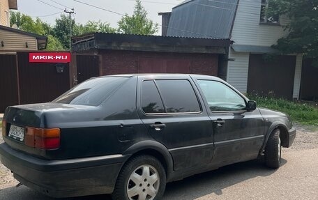 Volkswagen Vento, 1993 год, 120 000 рублей, 2 фотография