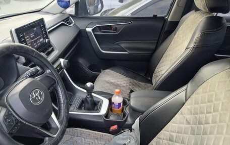 Toyota RAV4, 2020 год, 2 690 000 рублей, 5 фотография