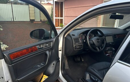 Volkswagen Touareg III, 2010 год, 2 000 000 рублей, 7 фотография