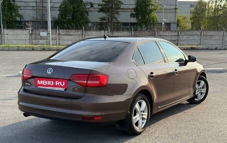 Volkswagen Jetta VI, 2015 год, 980 000 рублей, 5 фотография