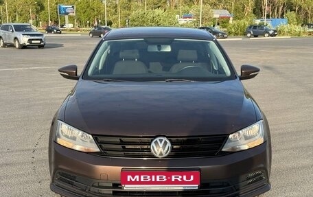 Volkswagen Jetta VI, 2015 год, 980 000 рублей, 8 фотография