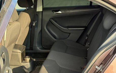 Volkswagen Jetta VI, 2015 год, 980 000 рублей, 14 фотография