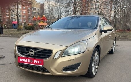 Volvo V60 I, 2012 год, 1 300 000 рублей, 25 фотография