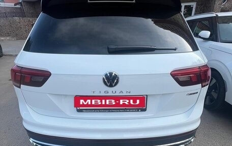 Volkswagen Tiguan II, 2021 год, 3 450 000 рублей, 3 фотография