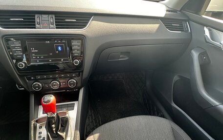 Skoda Octavia, 2015 год, 1 550 000 рублей, 26 фотография