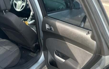 Opel Astra J, 2011 год, 780 000 рублей, 10 фотография