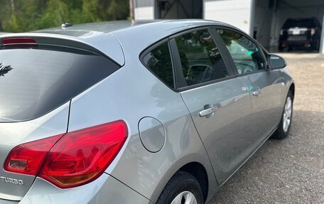 Opel Astra J, 2011 год, 780 000 рублей, 15 фотография